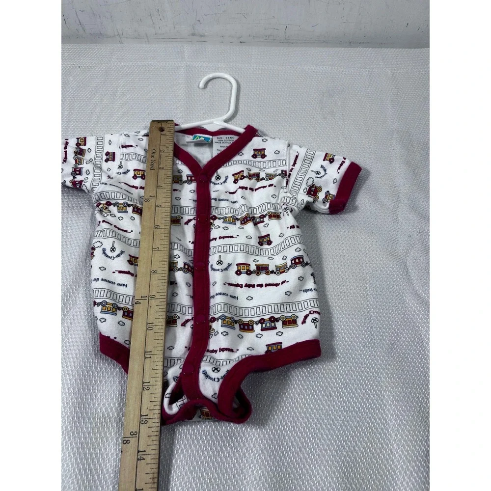 Mc Baby Bodysuit‎ 3-6 MO White Maroon Train Print Snap Front Baby Boy
